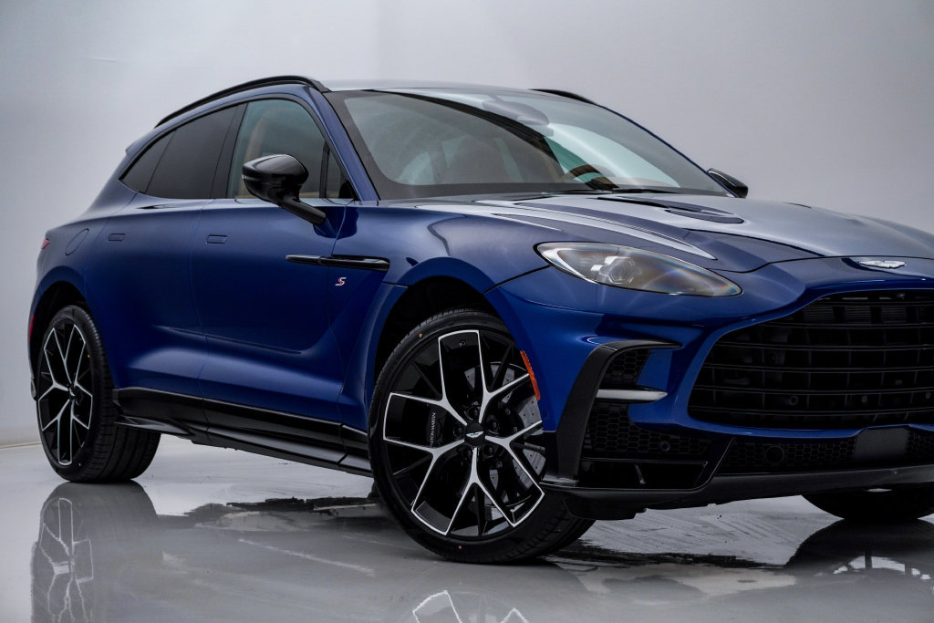 New 2026 Aston Martin DBX 707 AWD/4WD image 2