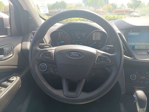 Used 2019 Ford Escape SE FWD image 15
