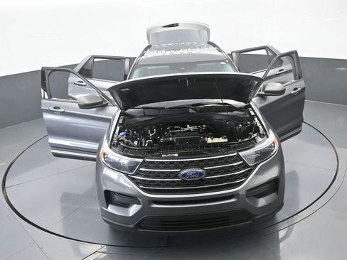Used 2023 Ford Explorer XLT image 74