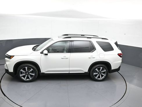 Used 2024 Honda Pilot Touring image 43