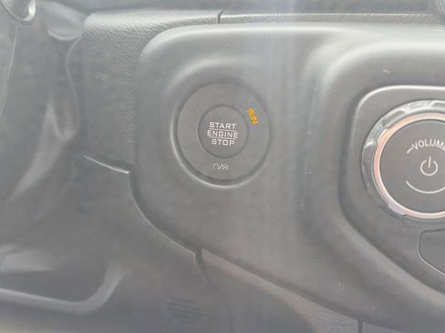 Used 2023 Jeep Wrangler Unlimited Sahara w/ Cold Weather Group AWD/4WD image 33