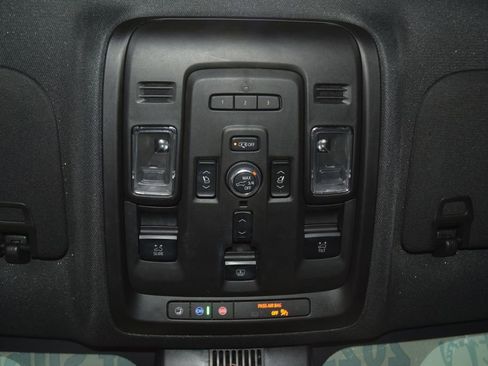 Used 2023 Chevrolet Suburban High Country AWD/4WD image 48