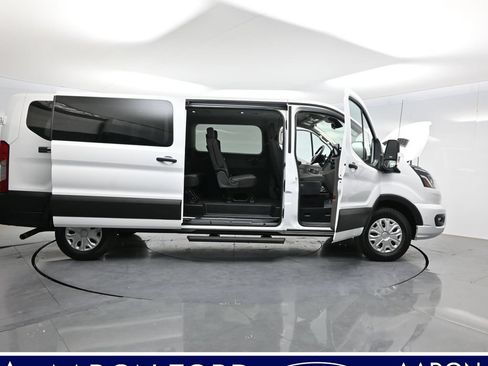Used 2023 Ford Transit 350 XLT RWD image 3