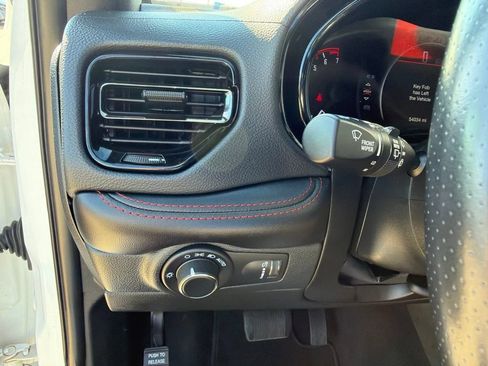 Used 2023 Dodge Durango GT AWD/4WD image 29