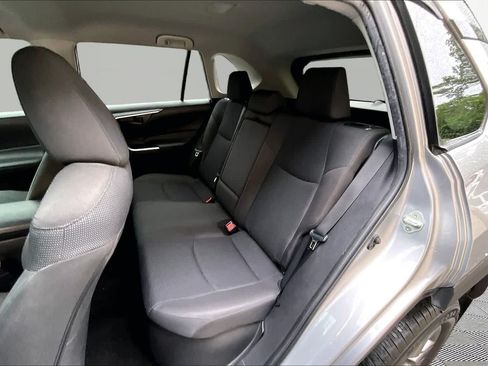 Certified 2024 Toyota RAV4 LE AWD/4WD image 21