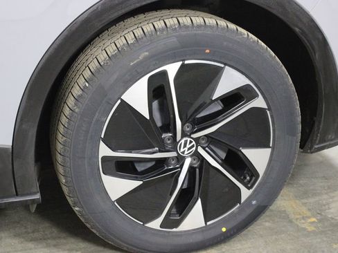 Used 2021 Volkswagen ID.4 Pro image 39
