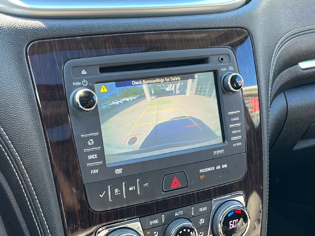 Used 2017 Chevrolet Traverse LT w/ Traveler's Package FWD image 41