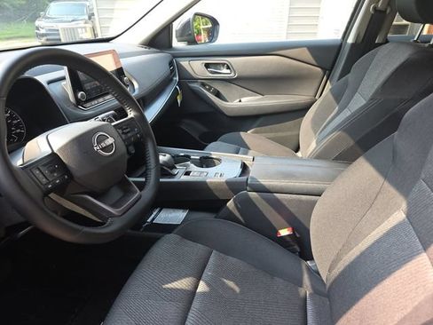 Used 2026 Nissan Rogue SV FWD image 13