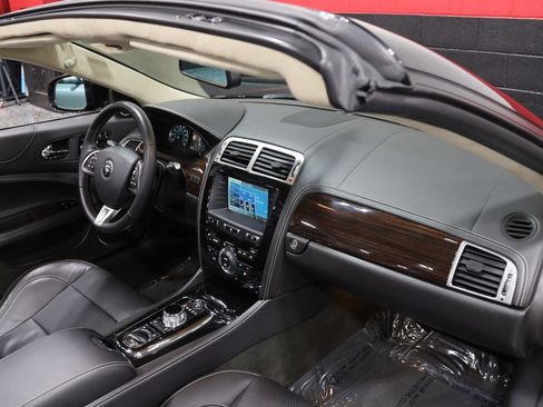 Used 2014 Jaguar XK Convertible RWD image 42