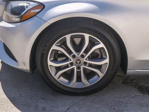 Used 2018 Mercedes-Benz C 300 Sedan image 5