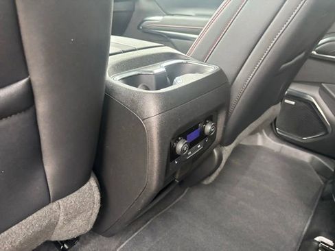 Used 2026 Chevrolet Traverse RS FWD image 21