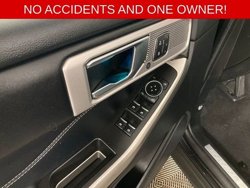 Used 2022 Ford Explorer Limited image 13