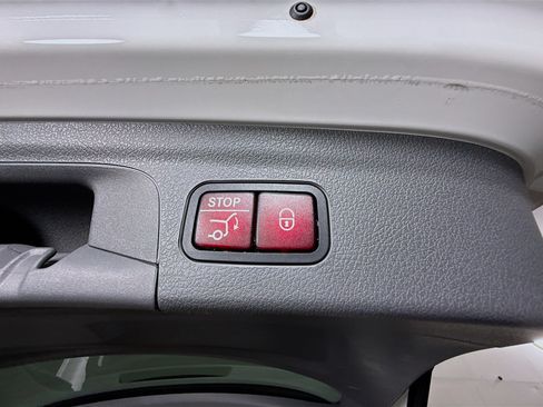 Used 2020 Mercedes-Benz GLE 350 w/ 3rd Row Seat Package image 43