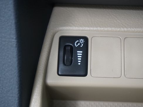 Used 2012 Toyota RAV4 FWD w/ Value Pkg image 21
