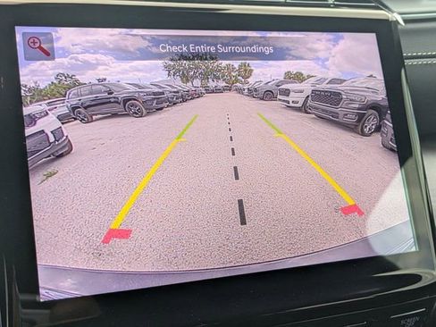 New 2025 Jeep Grand Cherokee Limited w/ Black Appearance Package image 19