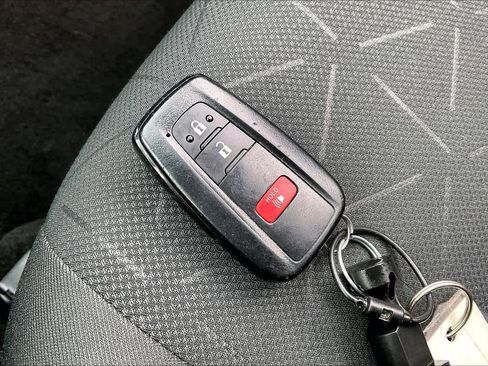 Used 2024 Toyota RAV4 XLE image 15