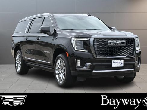 Used 2024 GMC Yukon XL Denali Ultimate AWD/4WD image 4