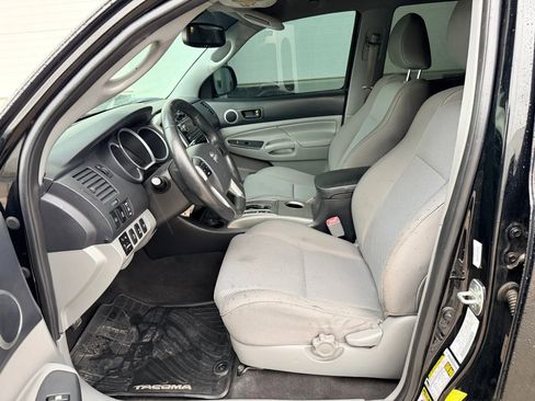 Used 2012 Toyota Tacoma 4x4 Double Cab w/ TRD Off-Road Pkg image 11