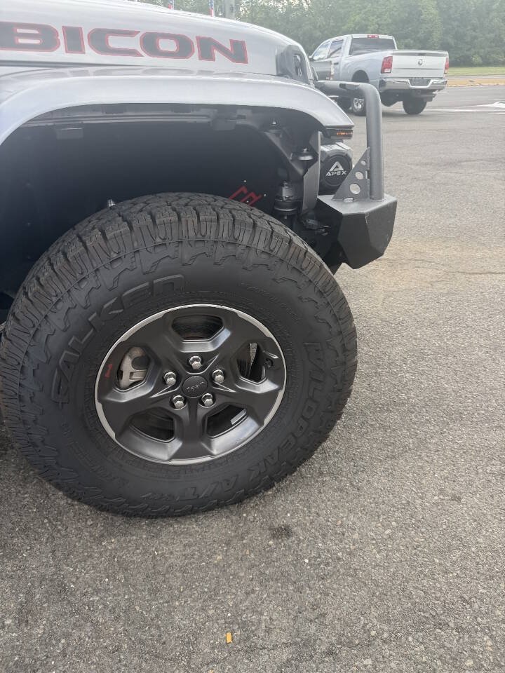 Used 2020 Jeep Gladiator Rubicon AWD/4WD image 22