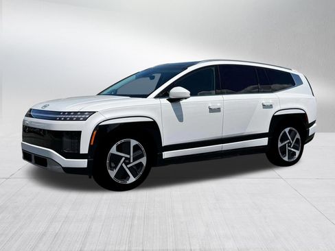 New 2026 Hyundai Ioniq 9 Limited image 2