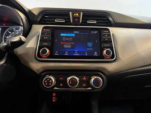 Used 2020 Nissan Versa SV FWD image 14