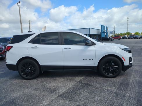 Used 2024 Chevrolet Equinox LS w/ Sport Edition FWD image 3