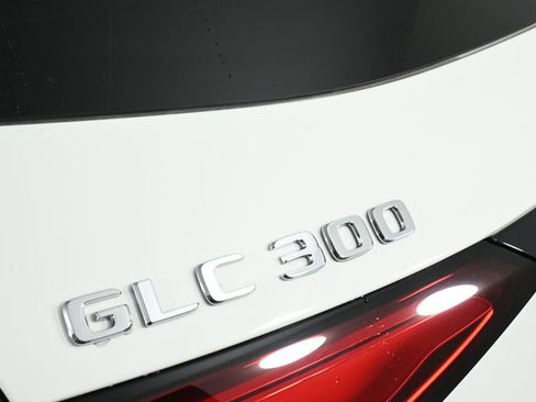 Used 2023 Mercedes-Benz GLC 300 4MATIC image 27