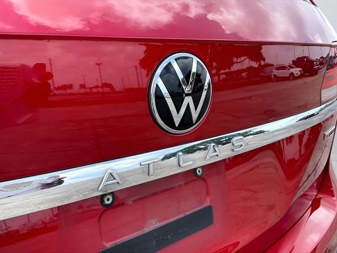 Used 2021 Volkswagen Atlas SEL Premium AWD/4WD image 32