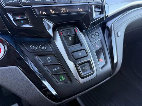 Used 2018 Honda Odyssey Touring image 16