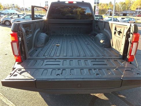 Used 2022 Ford F450 Limited w/ FX4 Off-Road Package image 29