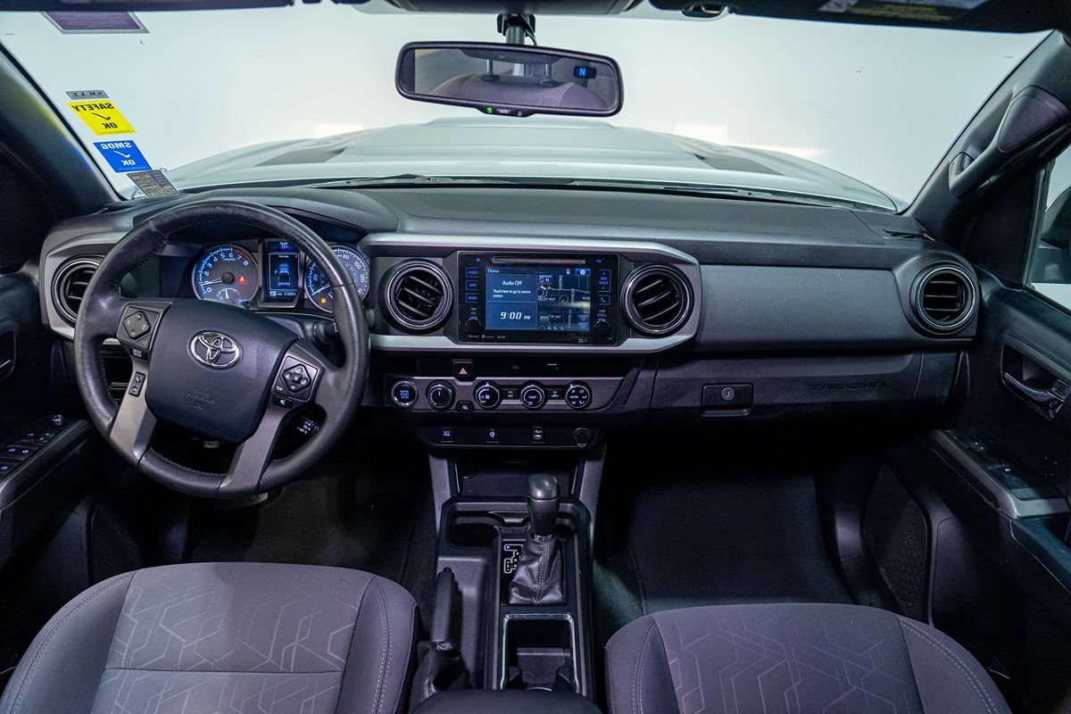 Used 2017 Toyota Tacoma TRD Sport w/ Tow Package AWD/4WD image 29