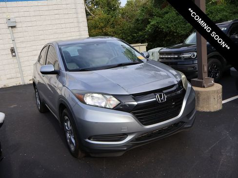 Used 2018 Honda HR-V LX image 1