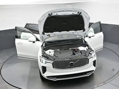 New 2026 Volvo XC90 B6 Plus w/ Protection Package Premier AWD/4WD image 49