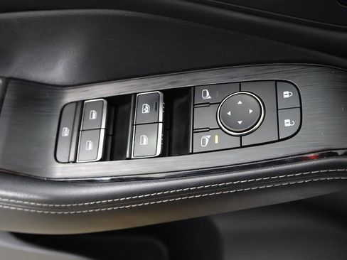 Used 2022 Nissan Rogue SL image 34