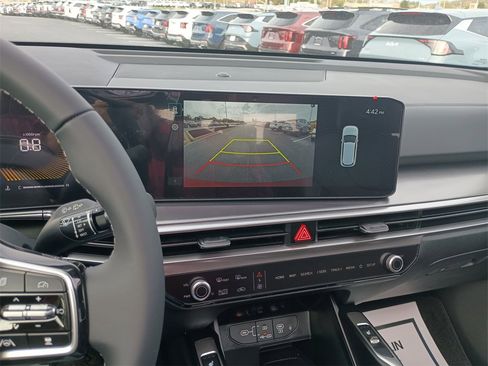 New 2025 Kia Sorento EX w/ Panoramic Sunroof Package image 23