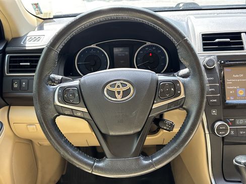 Used 2017 Toyota Camry XLE FWD image 17
