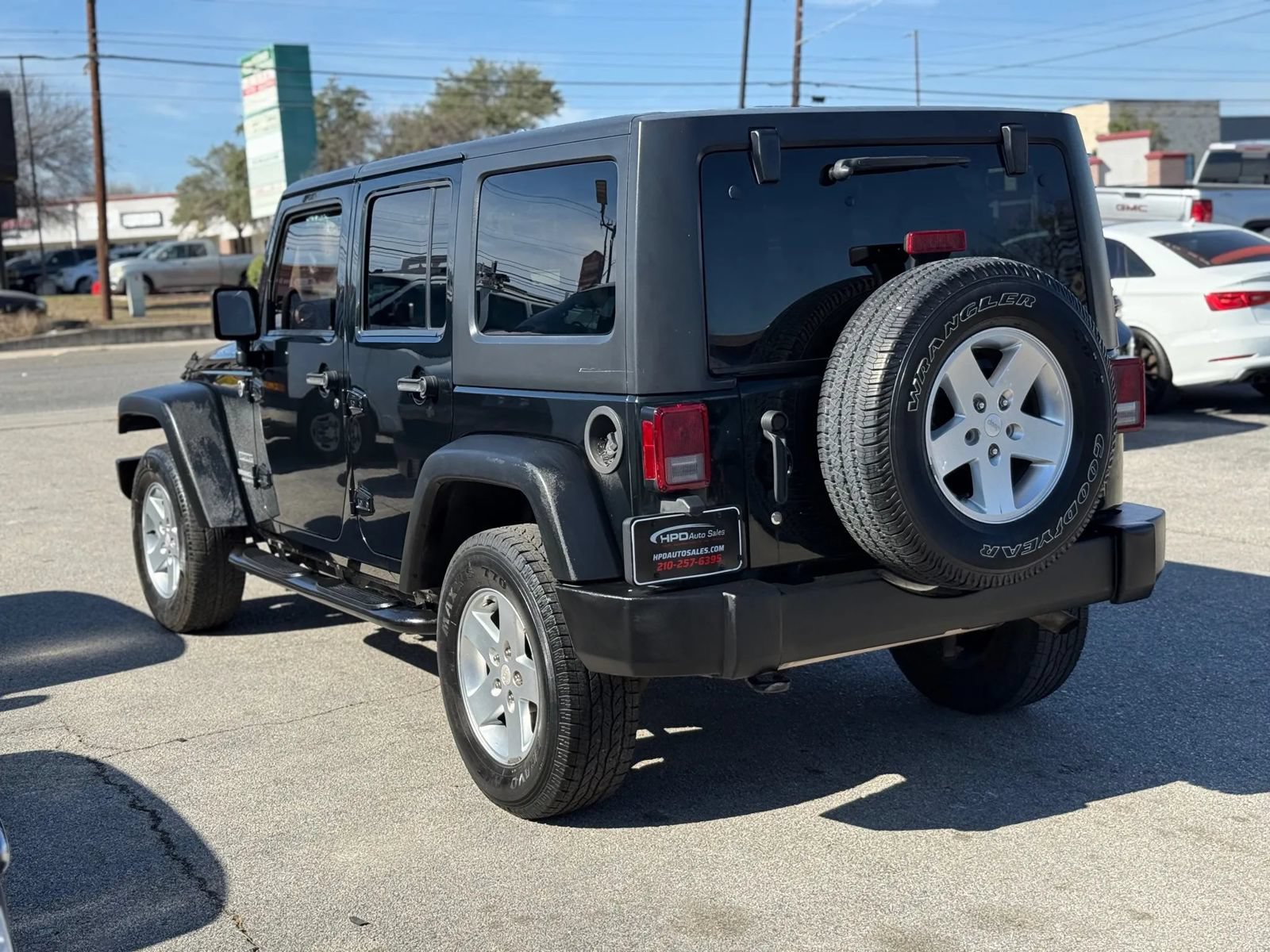 Used 2012 Jeep Wrangler Unlimited Sport AWD/4WD image 6