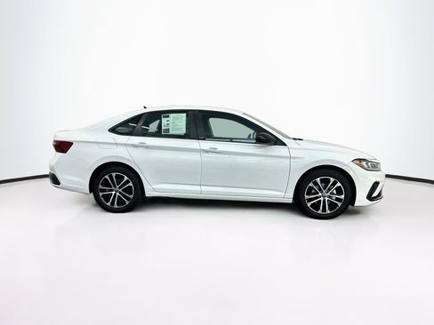 Used 2025 Volkswagen Jetta Sport FWD image 10