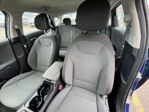 Used 2025 Kia K4 FWD image 35