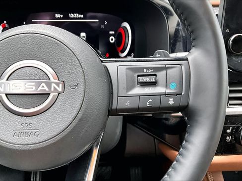 Used 2025 Nissan Pathfinder Platinum w/ Cargo Package FWD image 25