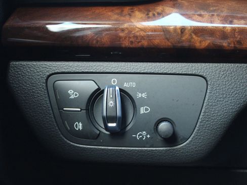 Used 2018 Audi Q5 2.0T Premium Plus w/ Premium Plus Package image 25