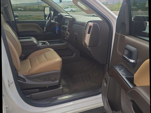 Used 2017 GMC Sierra 1500 Denali w/ Denali Ultimate Package AWD/4WD image 16
