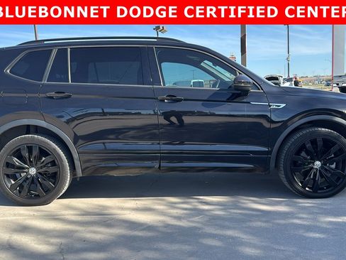 Used 2021 Volkswagen Tiguan SE R-Line image 4