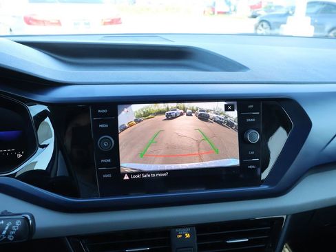 Certified 2023 Volkswagen Taos SE FWD image 24