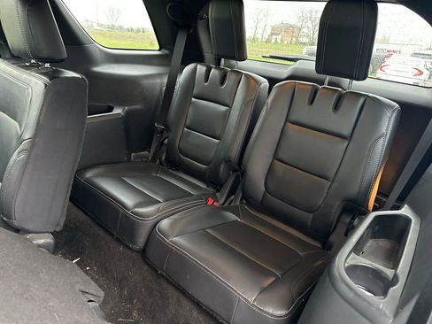 Used 2017 Ford Explorer Limited image 14