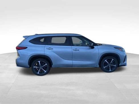 Used 2021 Toyota Highlander XSE image 8