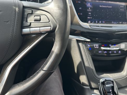 Used 2022 Cadillac XT6 Premium Luxury w/ Platinum Package AWD/4WD image 21