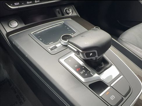 Used 2018 Audi Q5 2.0T Premium AWD/4WD image 42