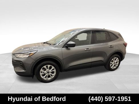Used 2025 Ford Escape Active AWD/4WD image 9