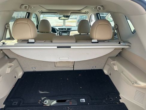 Used 2017 Nissan Rogue SL w/ SL Premium Package image 8